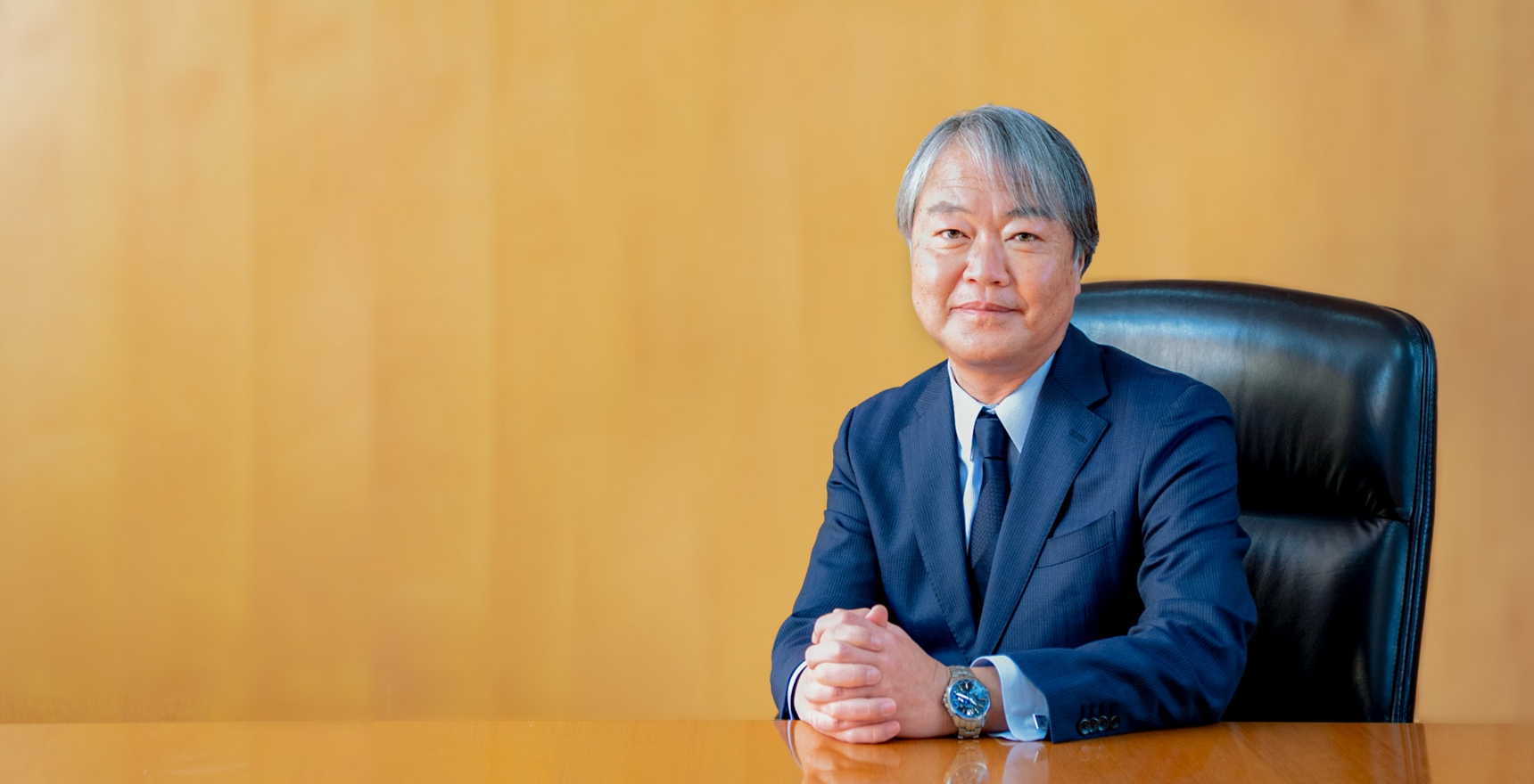 代表取締役が話している様子